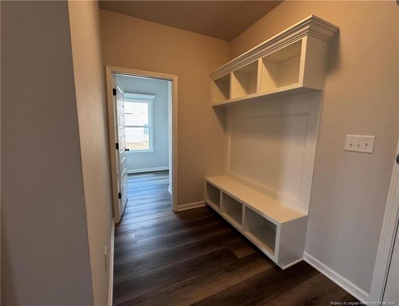 PICTURE IS REPRESENTIVE!!