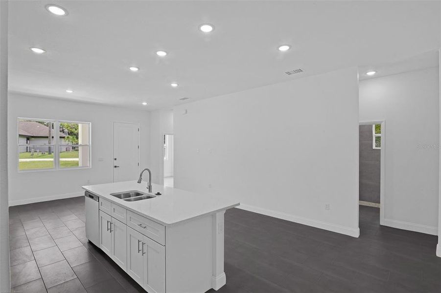 Furnished interior view inside a new home in , Dunnellon (Image 10).