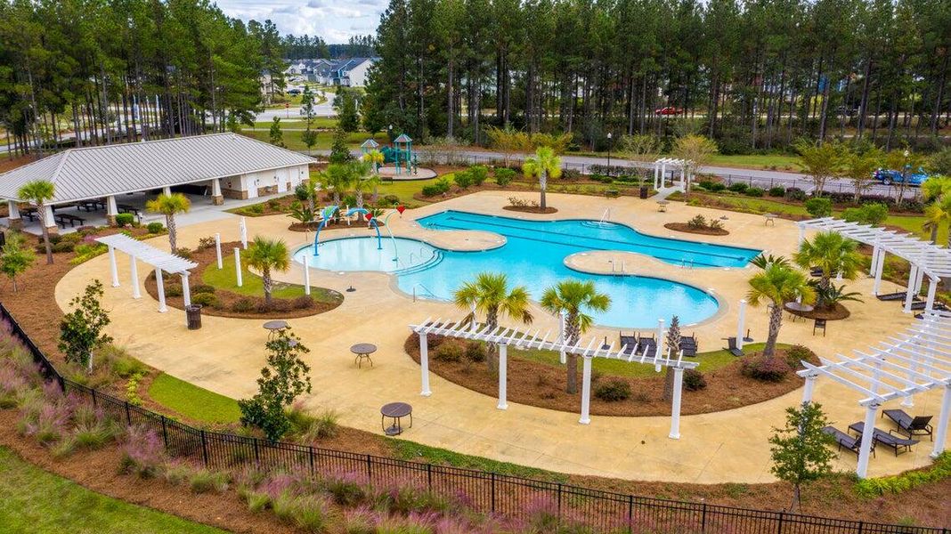 Community amenities in , Summerville (Image 29).