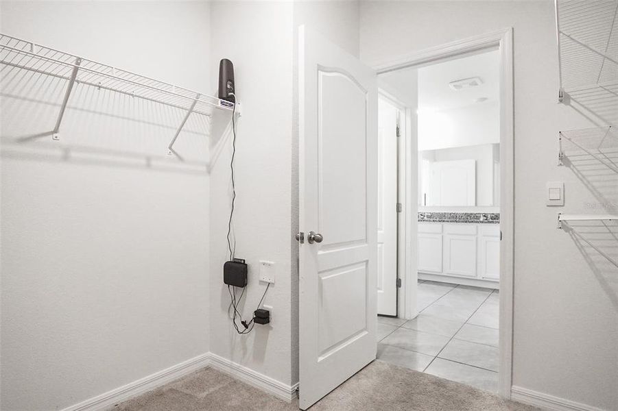 Spacious, unfurnished interior of a new home in , Zellwood (Image 35).