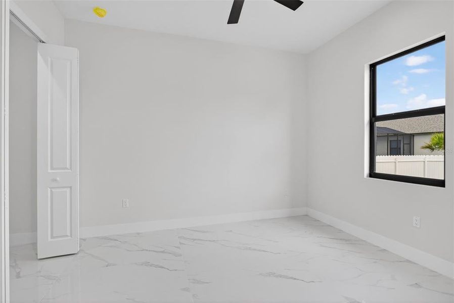 Spacious, unfurnished interior of a new home in , Cape Coral (Image 22).