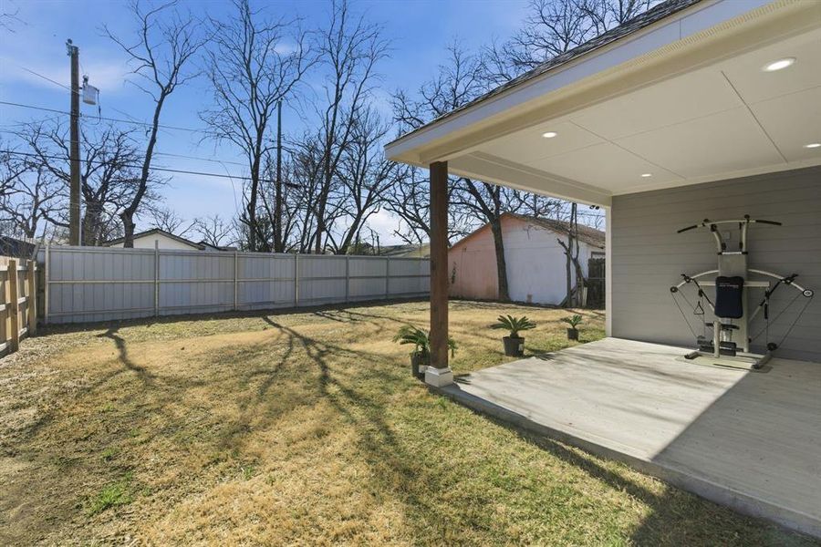 Exterior details and patio area of a home in , Fort Worth (Image 29).
