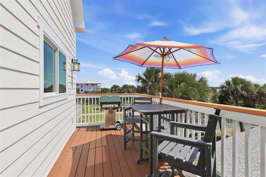 Exterior details and patio area of a home in , New Smyrna Beach (Image 25).