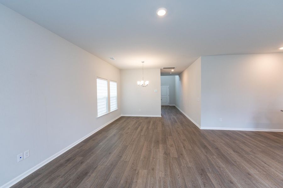 Spacious, unfurnished interior of a new home in , Summerville (Image 15).