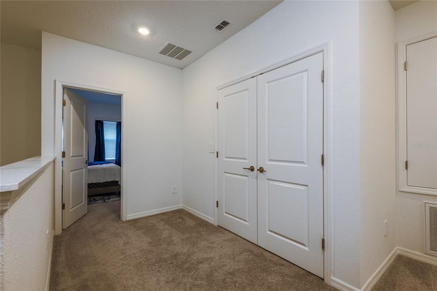 Spacious, unfurnished interior of a new home in , Tampa (Image 20).