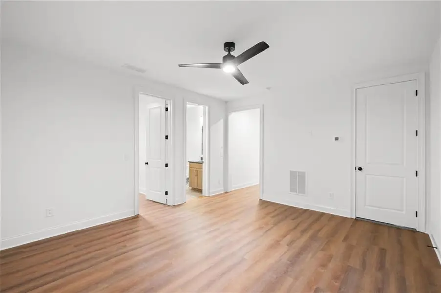 Spacious, unfurnished interior of a new home in , Suwanee (Image 33).