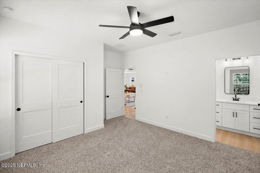Spacious, unfurnished interior of a new home in , Keystone Heights (Image 23).
