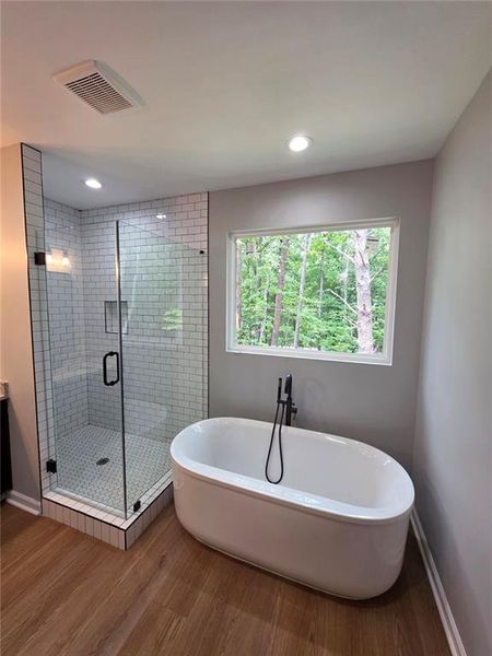Furnished interior view inside a new home in , Jasper (Image 4).