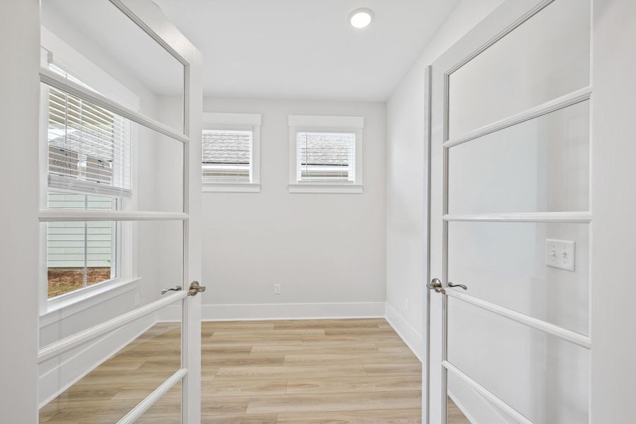 Spacious, unfurnished interior of a new home in Point Hope, Charleston (Image 9). Spacious, unfurnished interior of a new home in Point Hope, Charleston (Image 9).