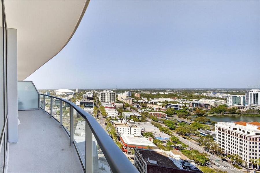 Condo located in St. Petersburg, FL showcasing its design and architecture (Image 37). Condo located in St. Petersburg, FL showcasing its design and architecture (Image 37).