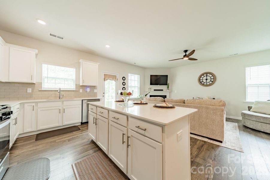 Kitchen island Kitchen island