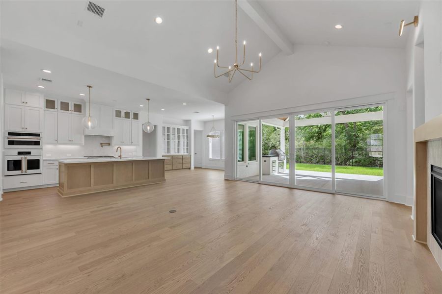 Spacious, unfurnished interior of a new home in , College Station (Image 12).