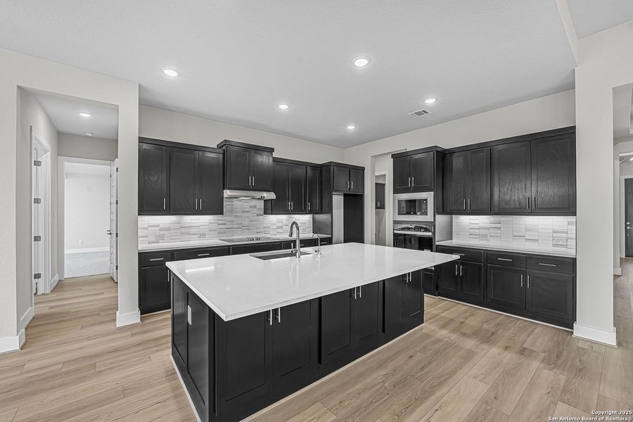 Furnished interior view inside a new home in Arbors at Fair Oaks, Fair Oaks Ranch (Image 16).
