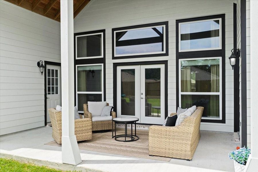 Exterior details and patio area of a home in , Anahuac (Image 26).