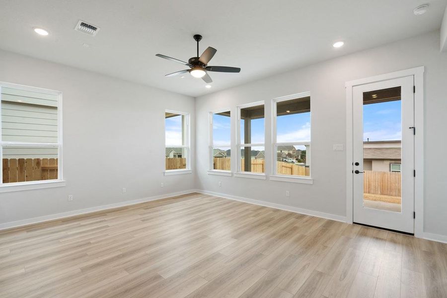 Spacious, unfurnished interior of a new home in Park Central, Georgetown (Image 30).