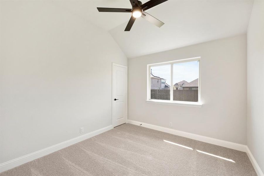Spacious, unfurnished interior of a new home in Maplewood, Glenn Heights (Image 20).