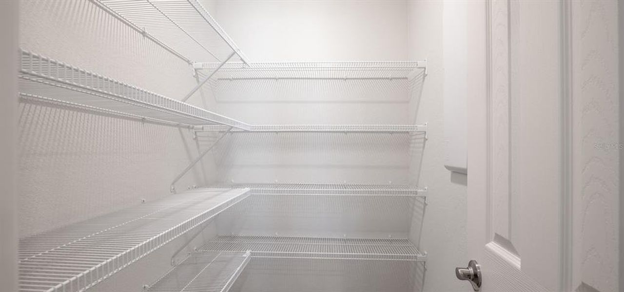 Spacious, unfurnished interior of a new home in Lakeside Preserve, Lakeland (Image 16).