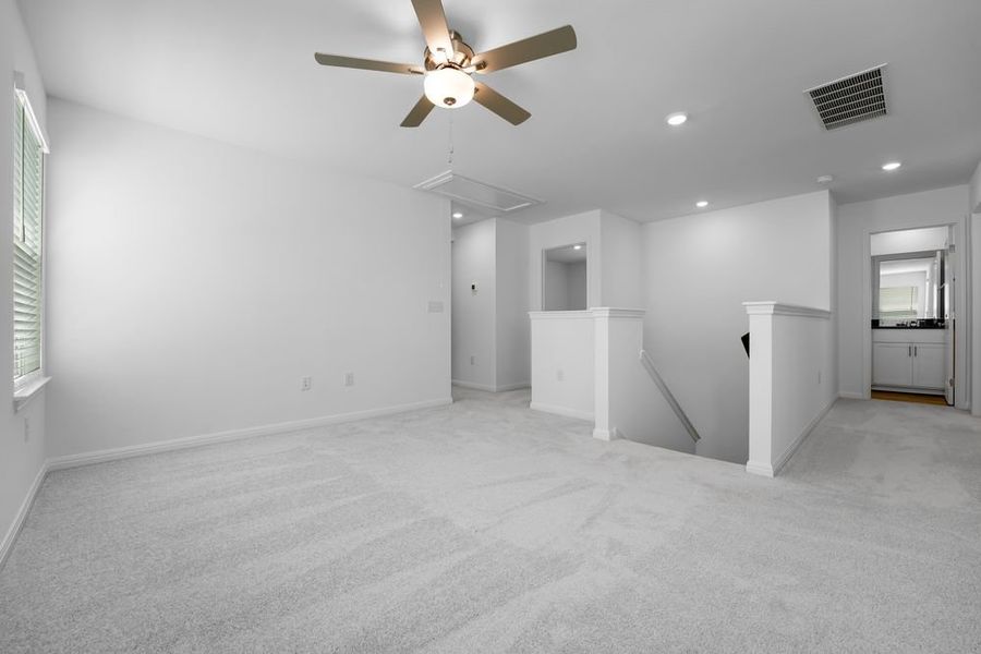 Spacious, unfurnished interior of a new home in Longview 40s, Del Valle (Image 15).
