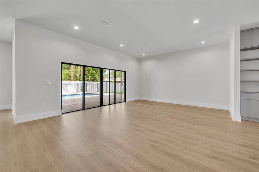 Spacious, unfurnished interior of a new home in , Winter Park (Image 23). Spacious, unfurnished interior of a new home in , Winter Park (Image 23).
