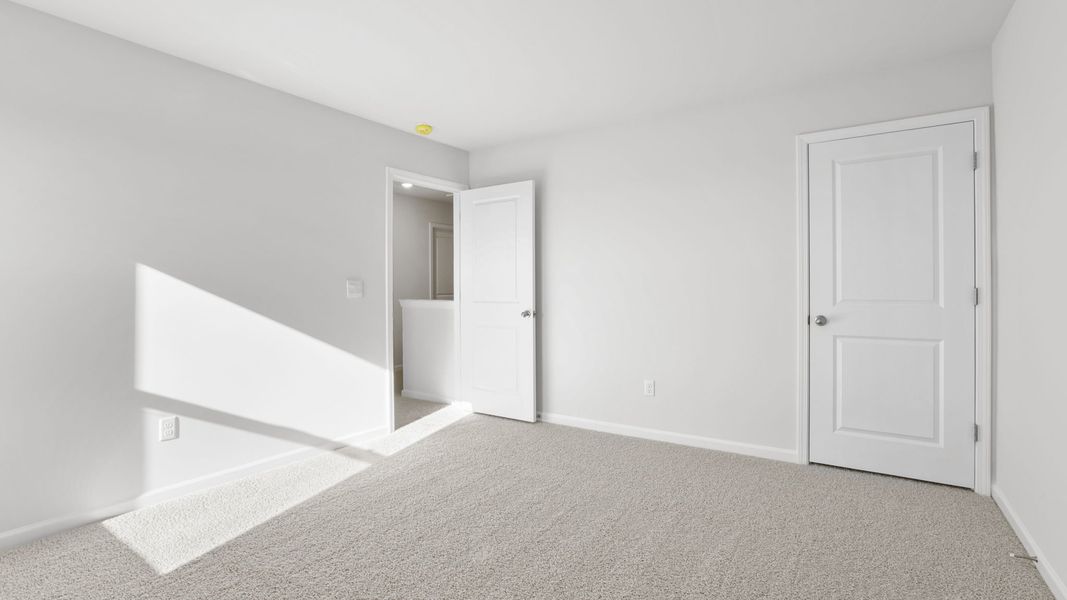 Spacious, unfurnished interior of a new home in Cedar Gap, Fountain Inn (Image 23).