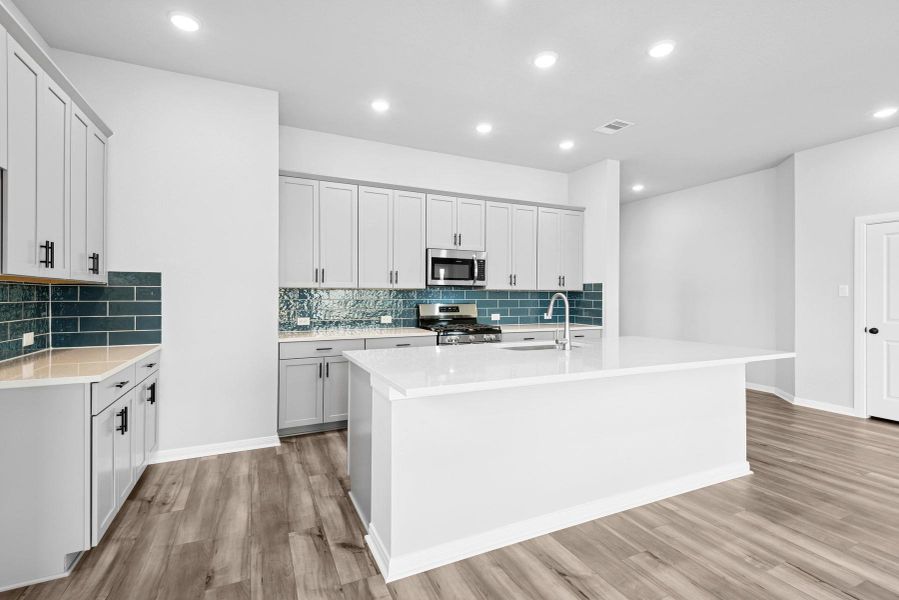 Furnished interior view inside a new home in Escondido 50' Homesites, Magnolia (Image 9). Furnished interior view inside a new home in Escondido 50' Homesites, Magnolia (Image 9).