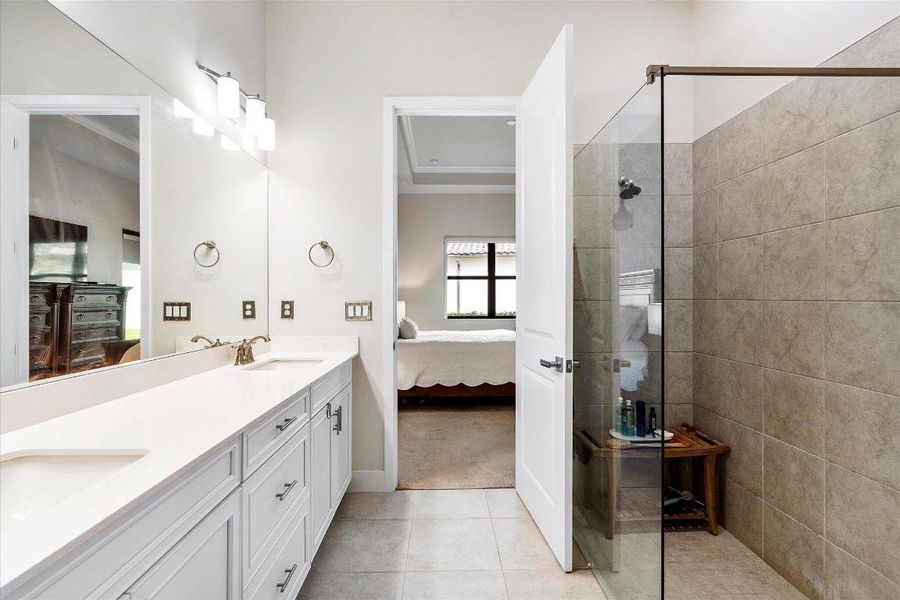 38-8318 W Blue Spring Dr_038