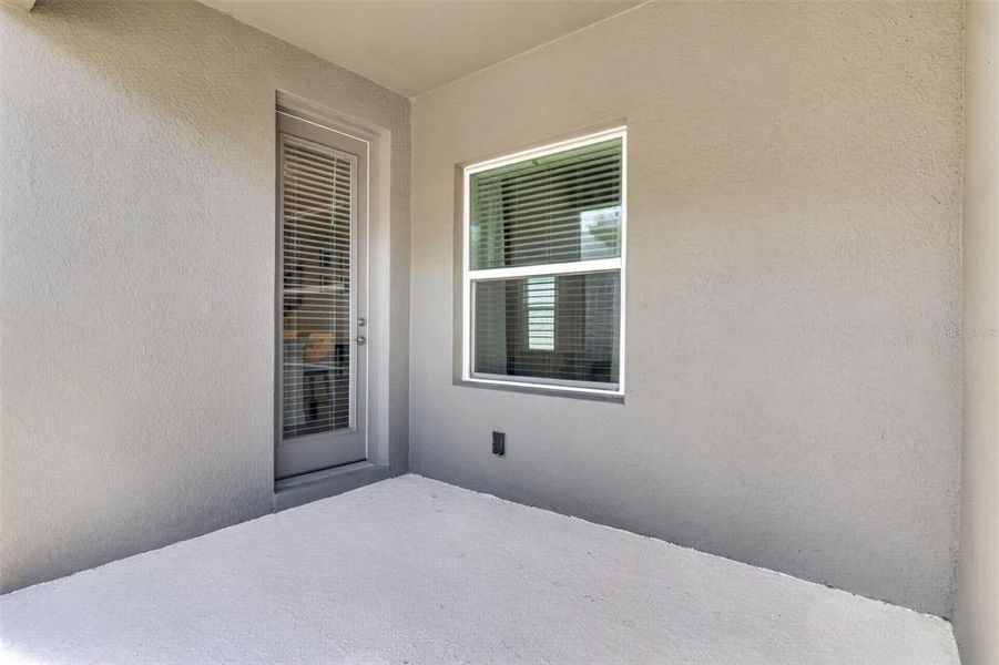 Exterior details and patio area of a home in , Apopka (Image 3).