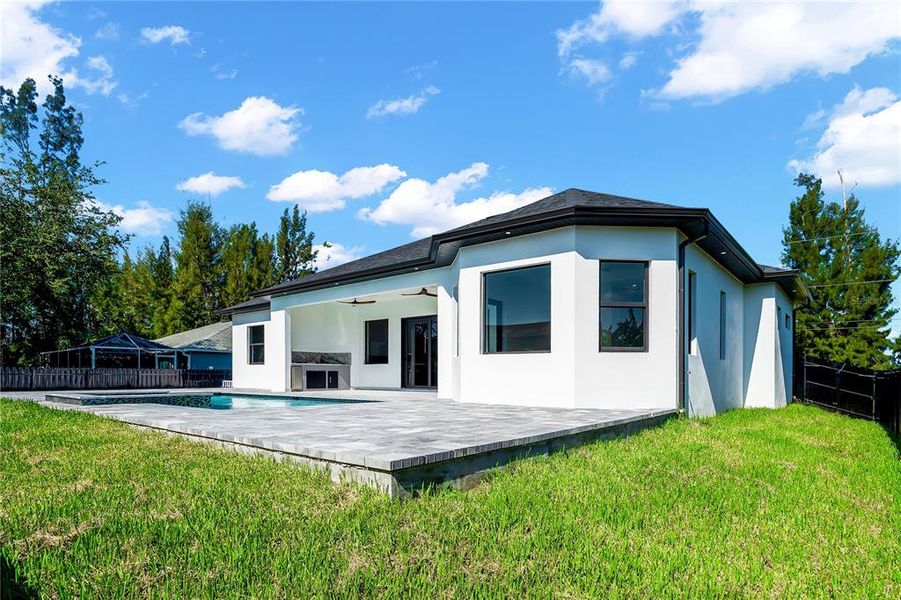 Exterior details and patio area of a home in , Cape Coral (Image 34).