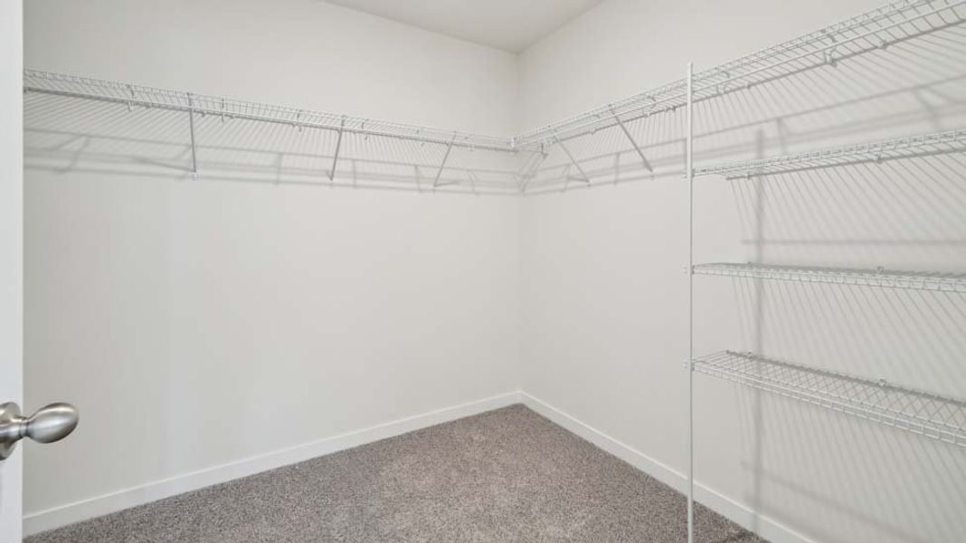 Spacious, unfurnished interior of a new home in Oak Grove Hill, Huntersville (Image 18).