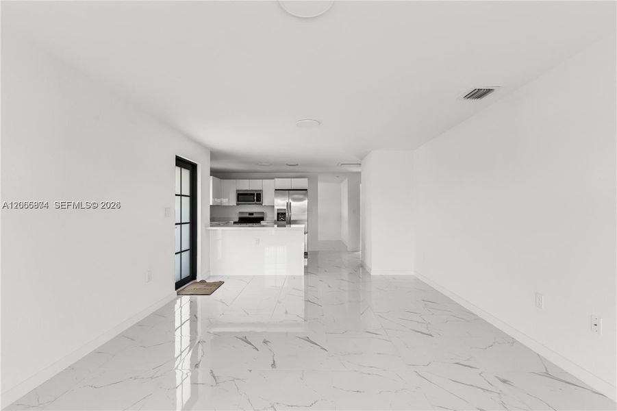 Spacious, unfurnished interior of a new home in , Homestead (Image 10).