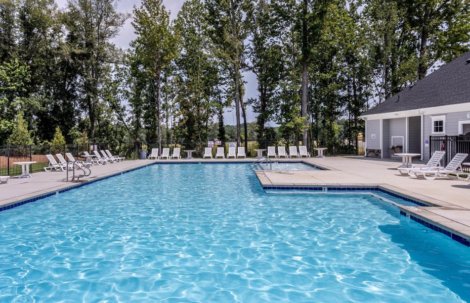 Community amenities in Saunders Farm, Willow Spring (Image 17). Community amenities in Saunders Farm, Willow Spring (Image 17).