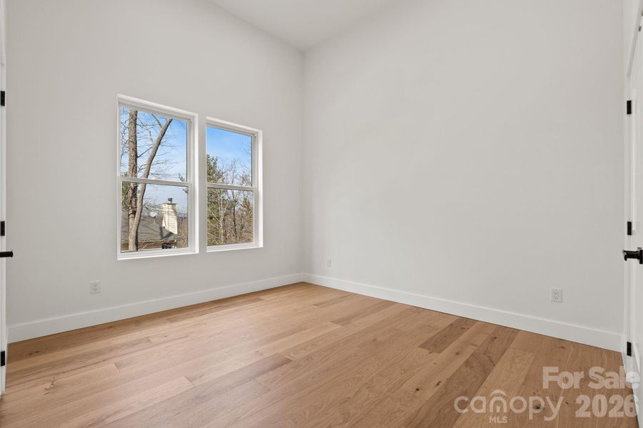 Spacious, unfurnished interior of a new home in , Asheville (Image 26).