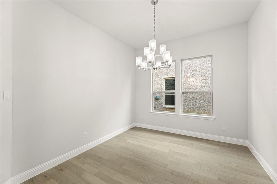 05. 3301 Agnew - Dining 05. 3301 Agnew - Dining