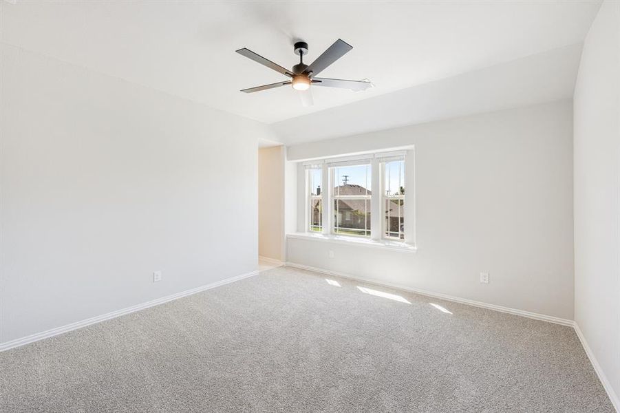 Spacious, unfurnished interior of a new home in Eagle Glen 60, Alvarado (Image 19).