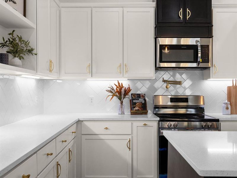 Furnished interior view inside a new home in , Fort Worth (Image 17).