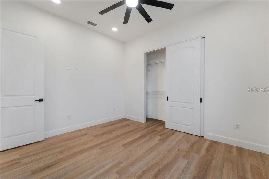 Spacious, unfurnished interior of a new home in , Port Charlotte (Image 49).