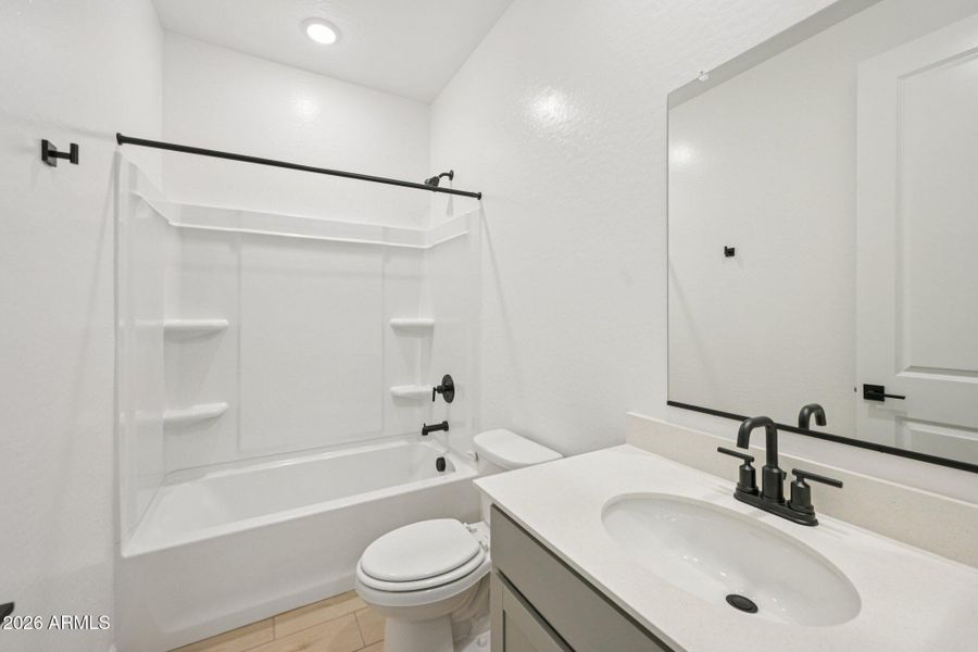 32-web-or-mls-W Brown St-S2703-032