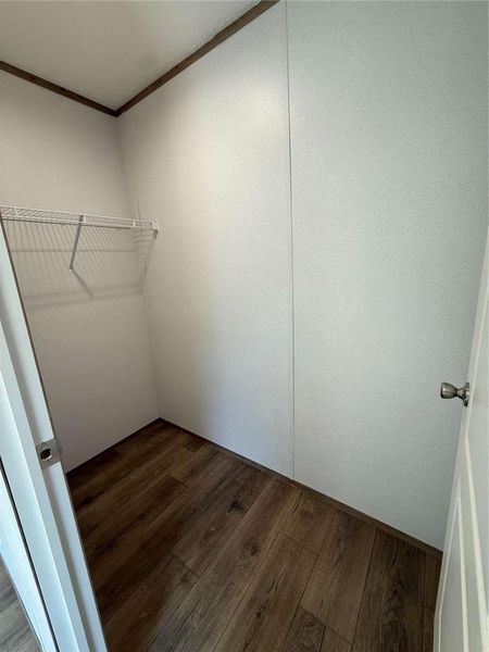 Spacious, unfurnished interior of a new home in , Elberton (Image 7).