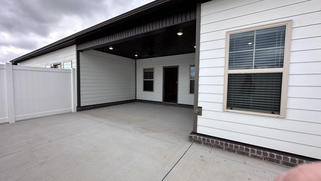 Exterior details and patio area of a home in Veterans Cove, Murfreesboro (Image 34).