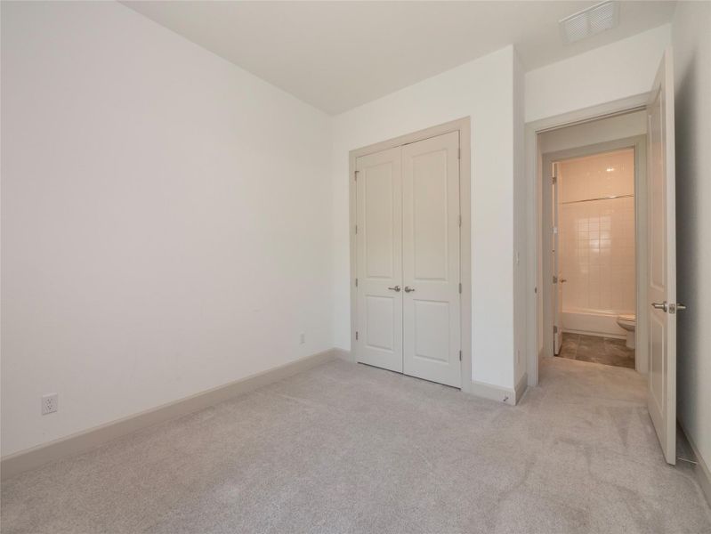 Spacious, unfurnished interior of a new home in , Manchaca (Image 22). Spacious, unfurnished interior of a new home in , Manchaca (Image 22).