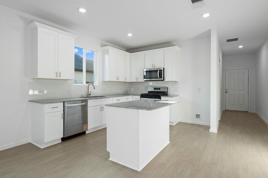 Furnished interior view inside a new home in Windcress, Baytown (Image 8). Furnished interior view inside a new home in Windcress, Baytown (Image 8).
