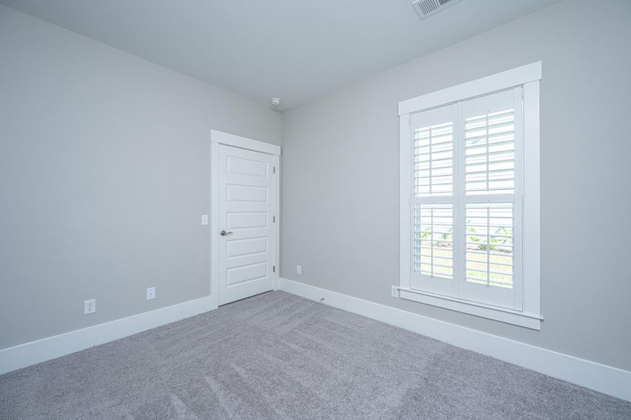 Spacious, unfurnished interior of a new home in Sea Island Preserve, Johns Island (Image 28). Spacious, unfurnished interior of a new home in Sea Island Preserve, Johns Island (Image 28).