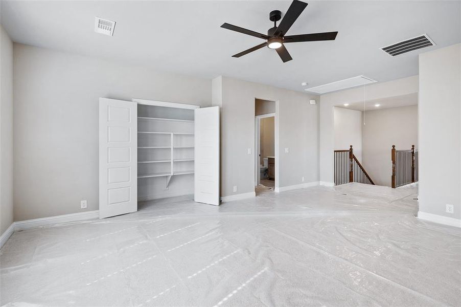 Spacious, unfurnished interior of a new home in Estates at Baker Park, Sherman (Image 35).