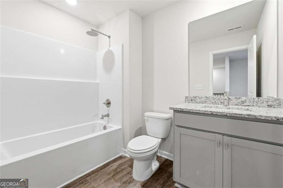Furnished interior view inside a new home in Carolina, Palmetto (Image 5).