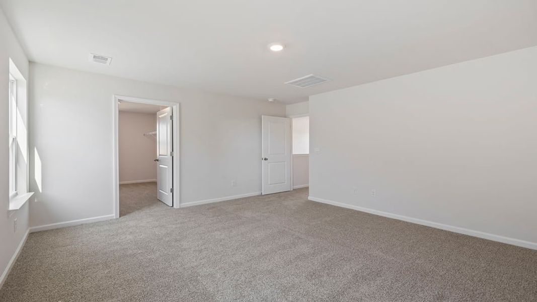 Spacious, unfurnished interior of a new home in Durbin Meadows, Fountain Inn (Image 27). Spacious, unfurnished interior of a new home in Durbin Meadows, Fountain Inn (Image 27).