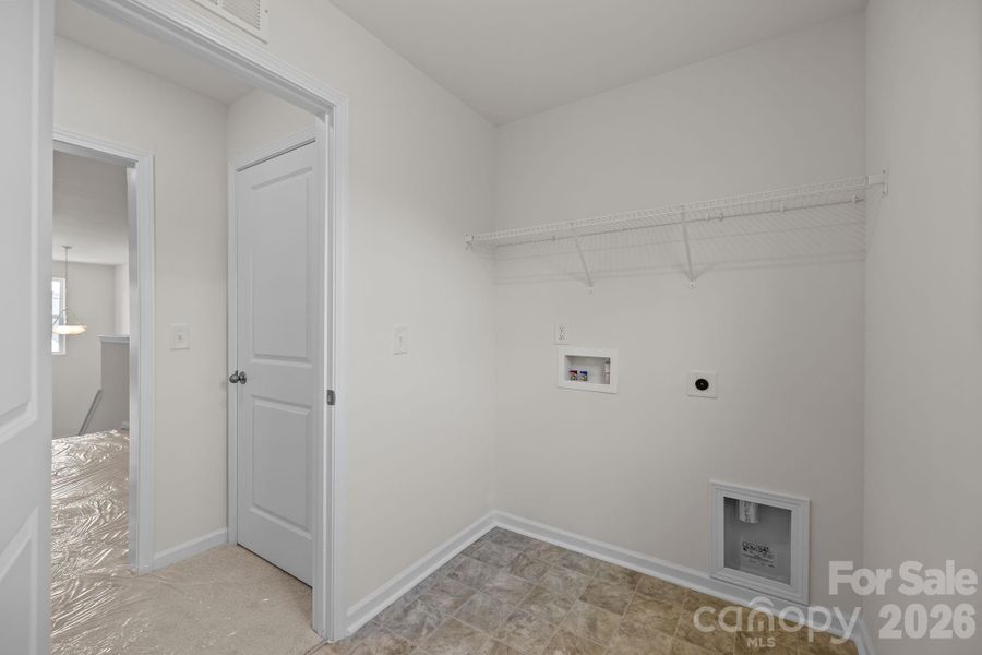 Spacious, unfurnished interior of a new home in McFarland Estates, York (Image 33).