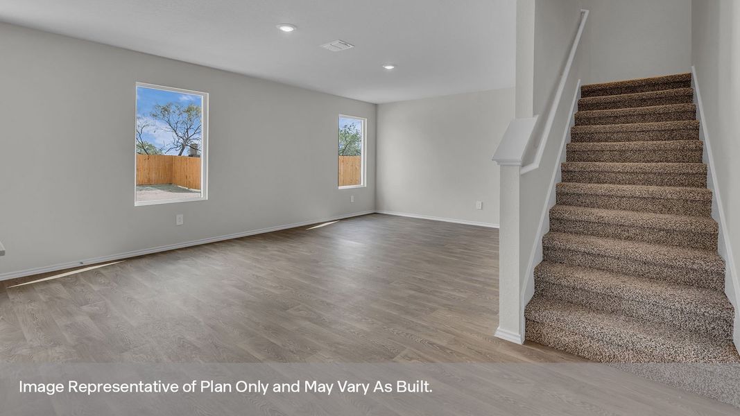 Spacious, unfurnished interior of a new home in Ladera, Luling (Image 18).
