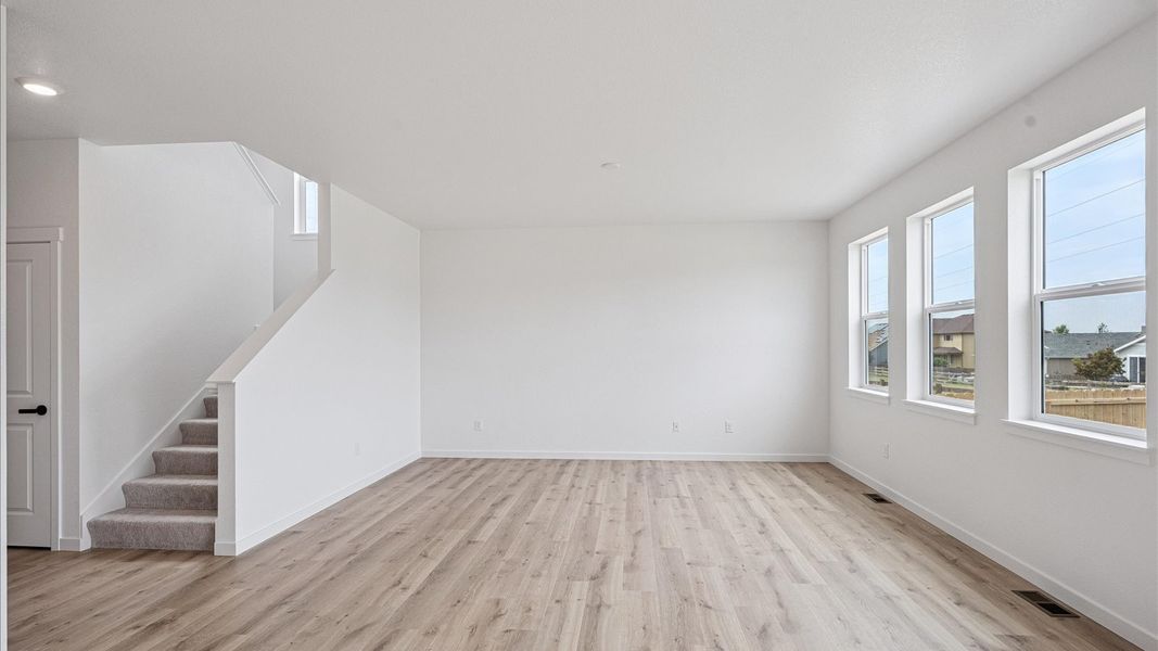 Spacious, unfurnished interior of a new home in Silver Peaks, Lochbuie (Image 14). Spacious, unfurnished interior of a new home in Silver Peaks, Lochbuie (Image 14).