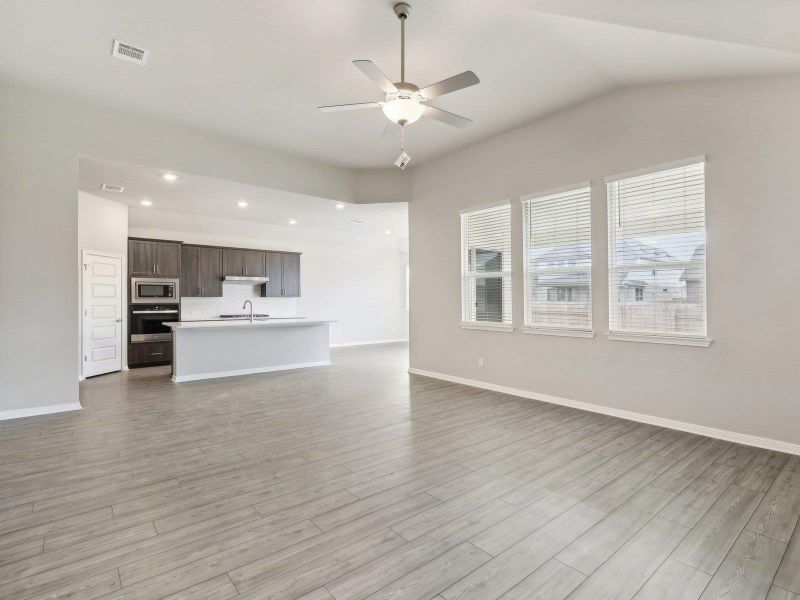 Photo is not of the actual home, but is an inspirational photo of builder’s model home and may depict options, furnishings, and/or decorator features that are not included Photo is not of the actual home, but is an inspirational photo of builder’s model home and may depict options, furnishings, and/or decorator features that are not included