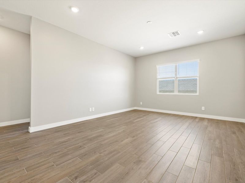 Spacious, unfurnished interior of a new home in Abel Ranch Signature Series, Goodyear (Image 6).